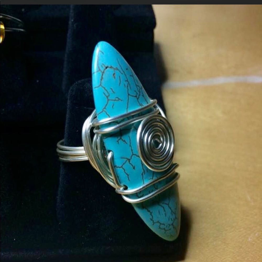 Turquoise ring in silver wire